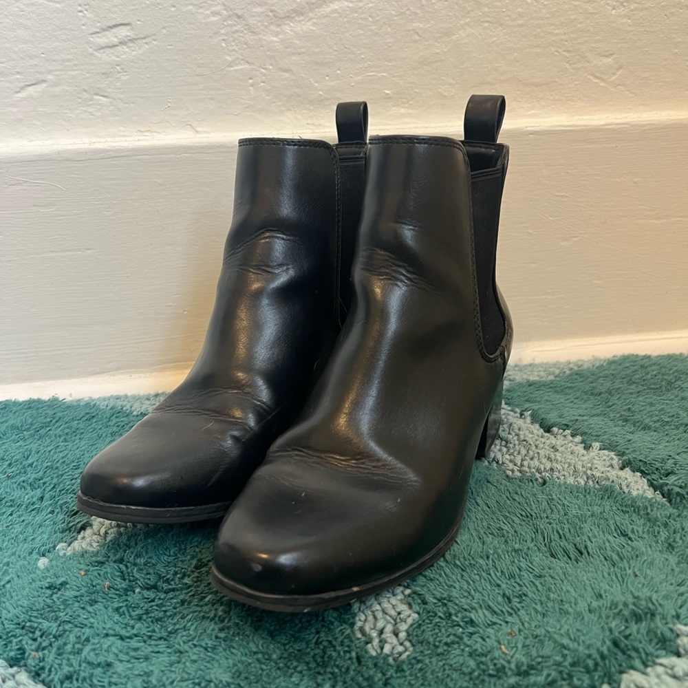 Black Chelsea Boots